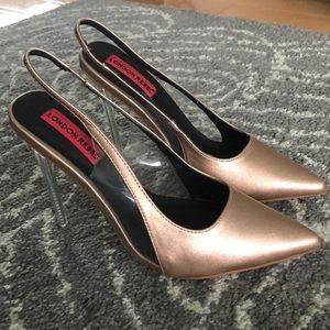 Size 7 stiletto pumps never worn before